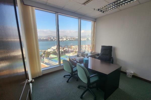 銅鑼灣信和廣場                                                     Sino Plaza                                                   Causeway Bay