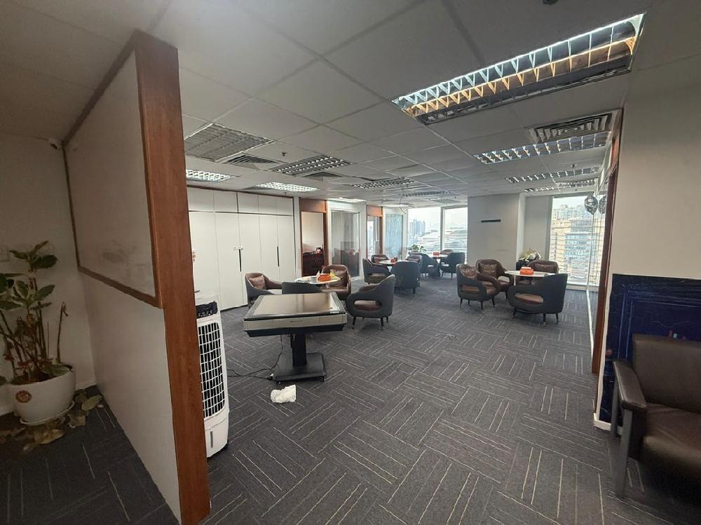 The Metropolis                                               Hung Hom