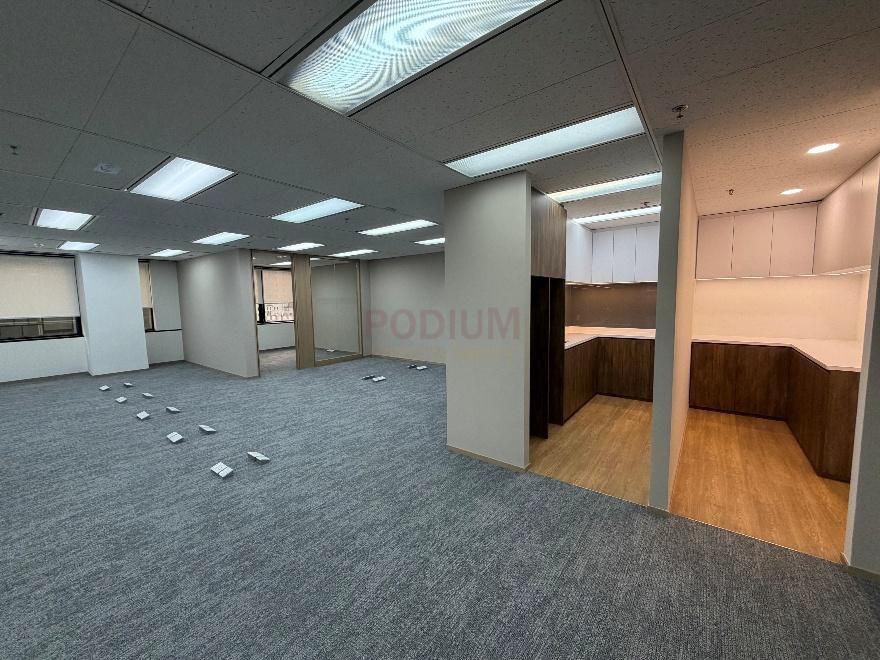 中環律敦治中心 - 帝納大廈 Ruttonjee Centre - Dina House  Central