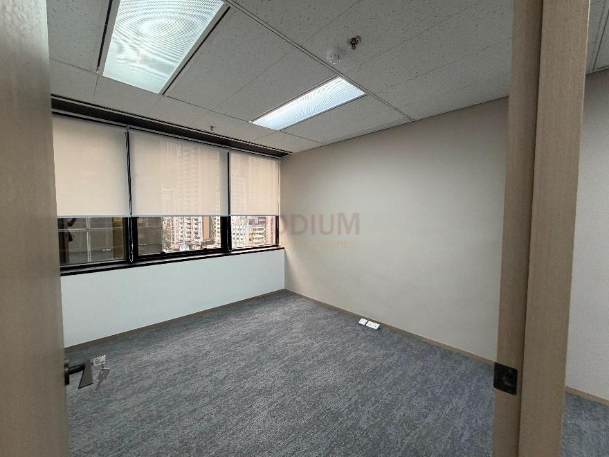 中環律敦治中心 - 帝納大廈 Ruttonjee Centre - Dina House  Central