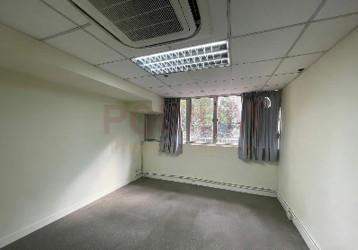 Charmhill Centre                                             Tsim Sha Tsui - Office Interior 1.JPG                                                                               
