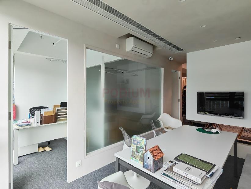 West Gate Tower                                              Cheung Sha Wan - Office Interior 1.jpg                                                                               