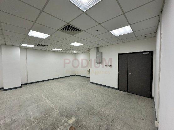 上環文咸東街135商業中心                                          135 Bonham Strand Trade Centre                               Sheung Wan