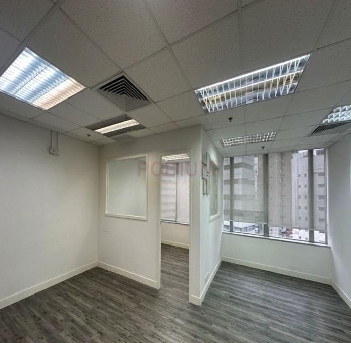Chinachem Johnston Plaza                                     Wan Chai - Office Interior 1.jpg                                                                               