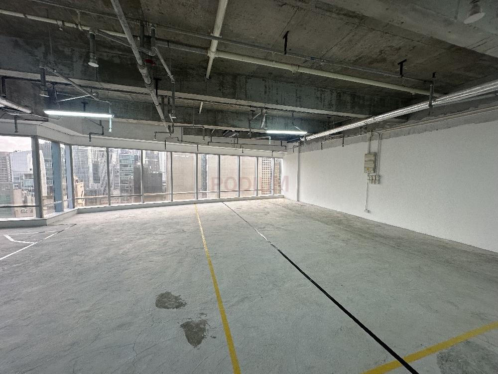 中環中央廣場                                                     The Centrium                                                 Central